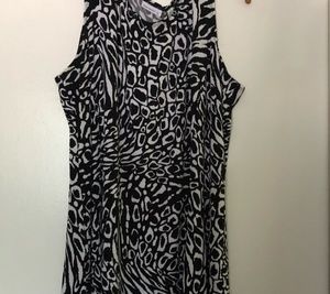 Plus size. Like new. Sleeveless sleeve midi dress.